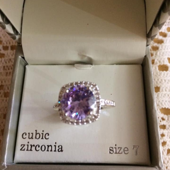 Sparkle Allure Jewelry - NWT in Box Sparkle Allure Silver Ring Size 7